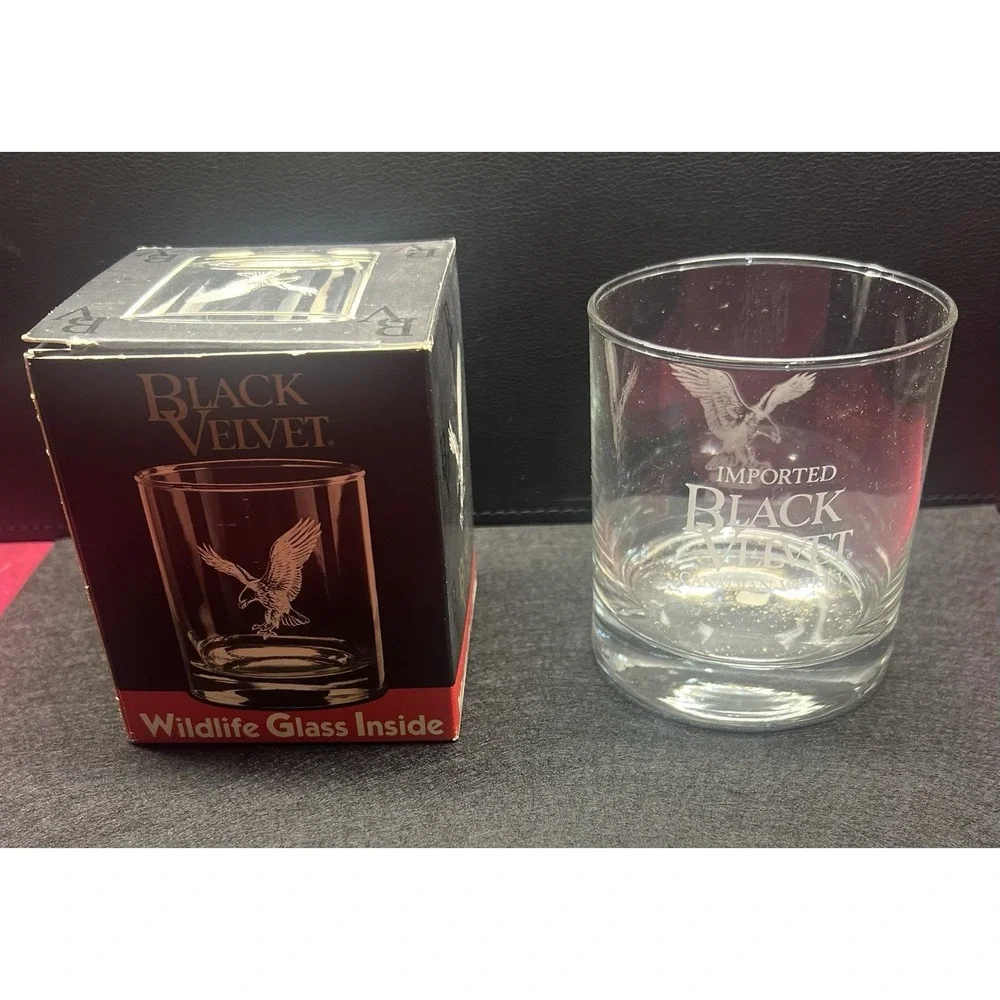 Black Velvet Canadian Whiskey Rocks Drinking Glass‎ Unused Wildlife Eagle Glass